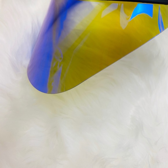 Futuristic mirror purple yellow sunvisor - Picture 5 of 5